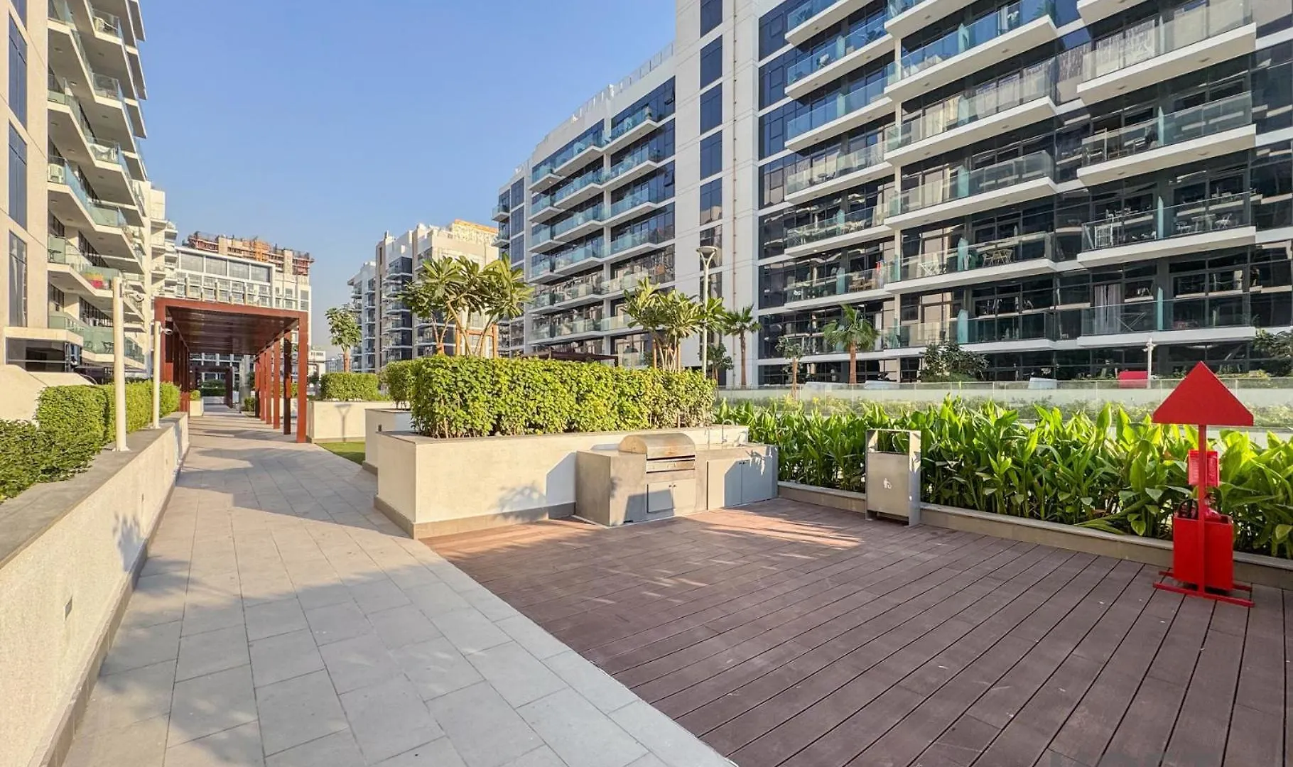 Bright 2Br At Azizi Riviera, Mbr Appartement Dubai